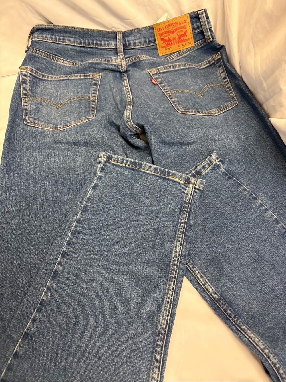 Levi's Men’s 505 Blue Denim Jeans with Tan Leather Patch and Red Tab - Picture 2 of 12